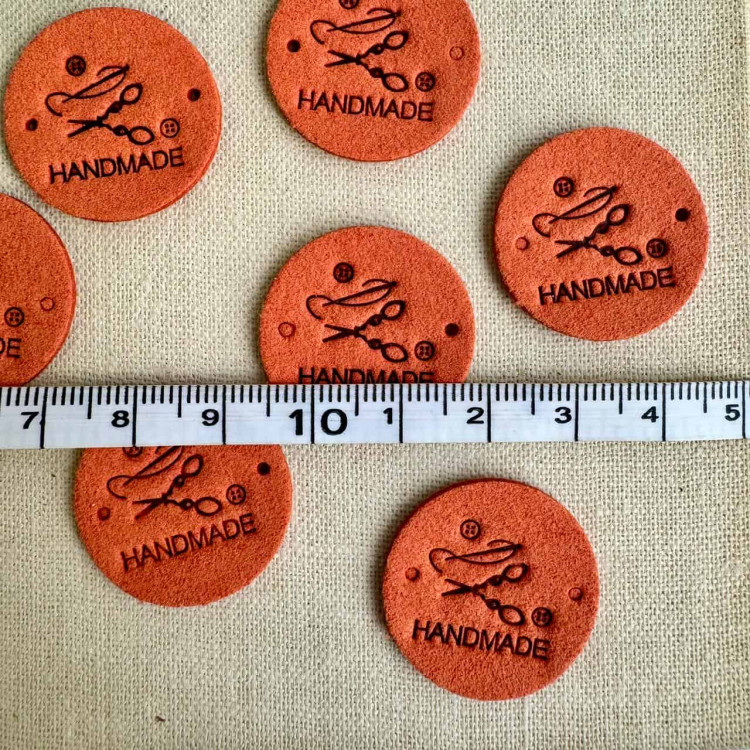 Бирка Hand Made из П/У кожи d25мм цвет Оранжевый