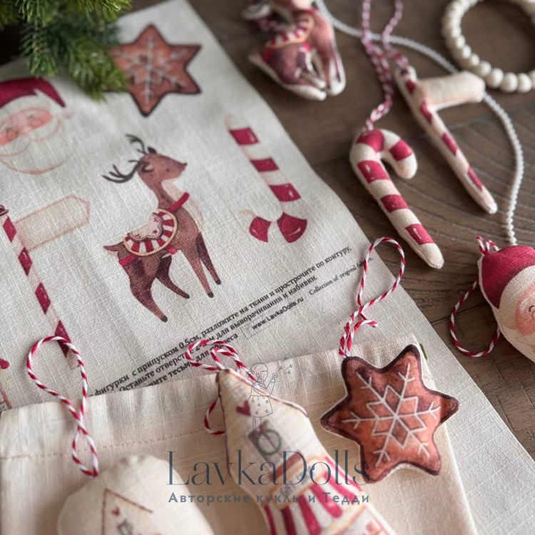 Лен лимитированная коллекция "Holiday calendar" купон 45*47 Праздник, мешок с игрушками 